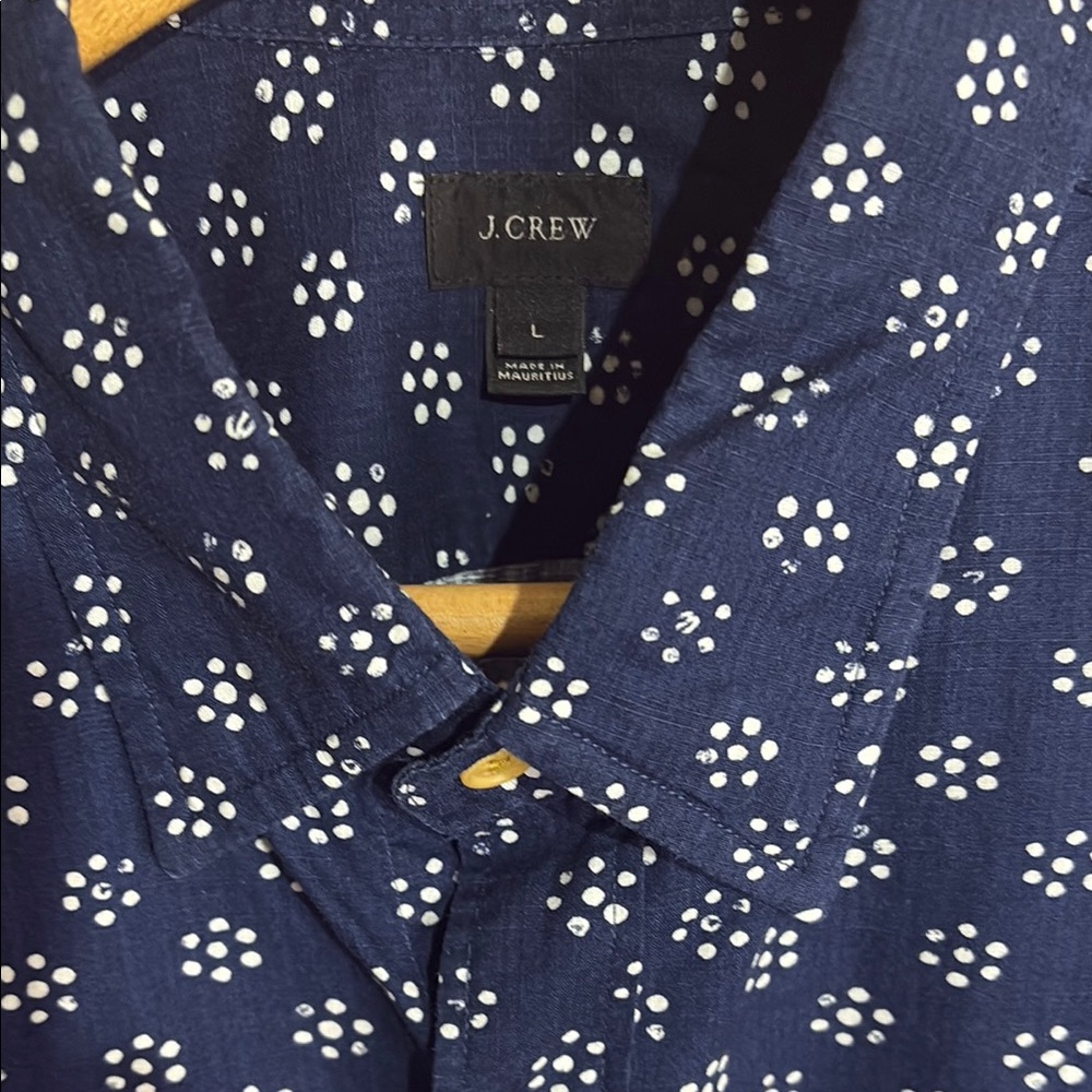 J Crew men’s large lightweight Navy Blue Patterned button down Shirt pocket